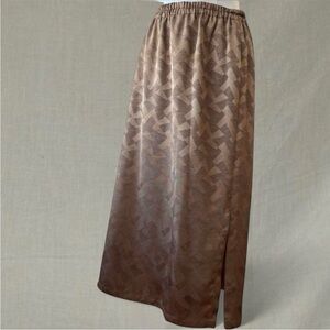 True vintage gold geometric maxi skirt side slit outfit metallic 80s 90s 2000s